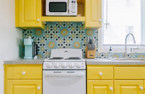 Rock Hill House | The Little Lemon Studio | King Bed | Office Space | Walk to Winthrop