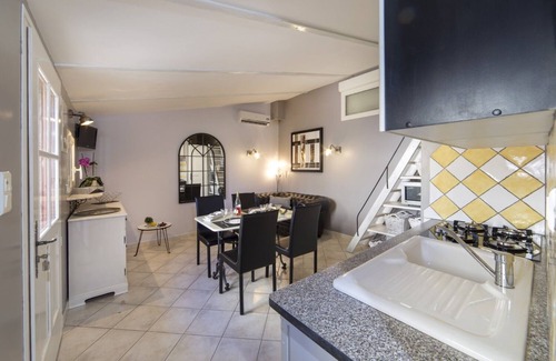 Grillon House | THE LITTLE PROVENÇAL MAS
