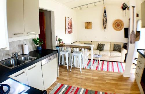 Russell House | The Little Red Shed