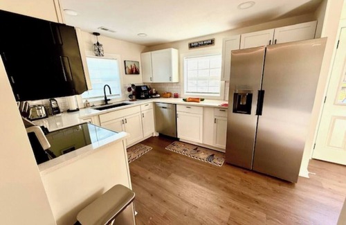 Shelbyville Cottage | The Livery at Rainbows End