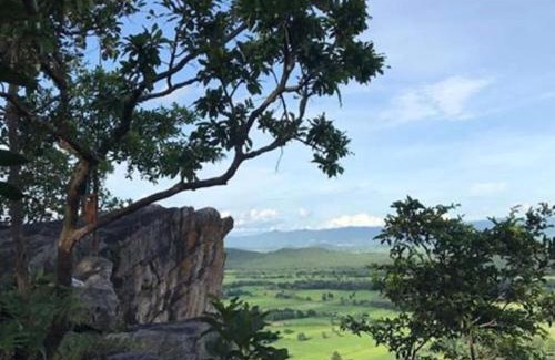 Tha Wang Thong House | The Living - Holiday Home Phayao