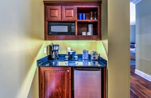 French Quarter Apartment | The Lodge Alley Inn, Studio