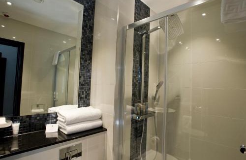 Kingswood Hotel | The Lodge at Kingswood