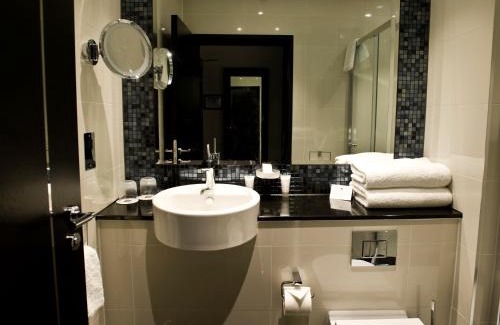Kingswood Hotel | The Lodge at Kingswood