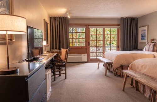 Grants Pass Hotel | The Lodge at Riverside