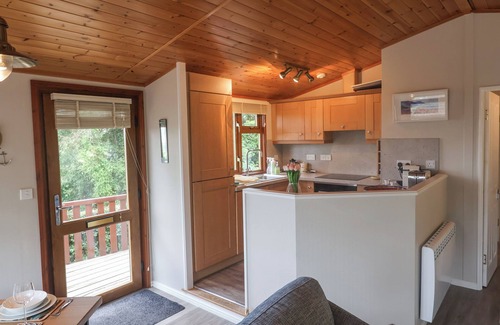 Charmouth Cottage | THE LODGE @ CLIFFTOP PARK, country holiday cottage in Charmouth