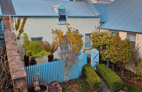 North Hobart Bed & Breakfast | The Lodge on Elizabeth