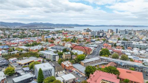 North Hobart Bed & Breakfast | The Lodge on Elizabeth
