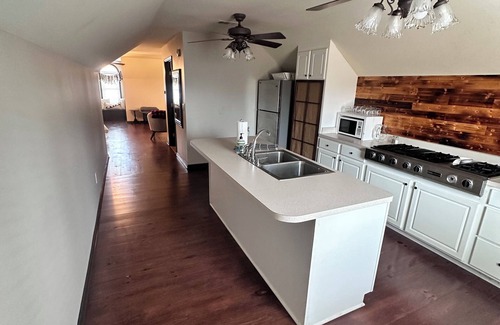 Dallas Cabin | The loft. 30 acres of wildlife