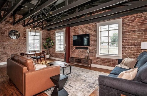 Muenster Apartment | The Loft at 113 - Gateway to the North Texas Hill Country