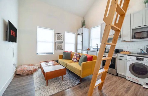 Olde Towne East Apartment | The Loft @ Columbus Center 3