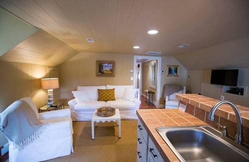 Washington Apartment | The Loft: In Little Washington, VA