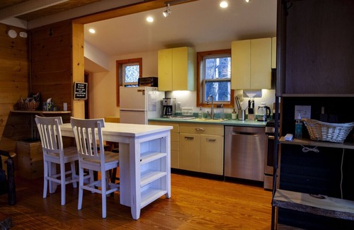 Keene House | The Loft - Keene | Modernized Private Guesthouse in Town | Centrally Located to Major Trailheads