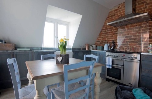 Woolbeding Apartment | ‘The Loft’ North St Midhurst near Cowdray Ruins