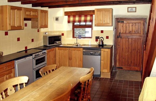 Beeley Cottage | THE LOFT, pet friendly, character holiday cottage in Millthorpe