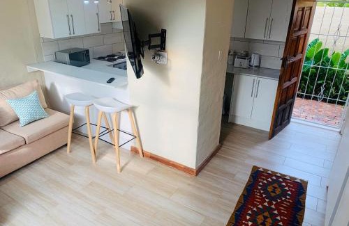 Sunnyside Apartment | The Loft@Santorini
