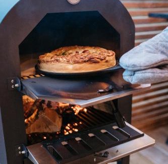 Tyendinaga Mohawk Territory Resort | The Loft - Stargazing Tiny Home with Firepit, Wood Fired Pizza Oven & Movie Projector