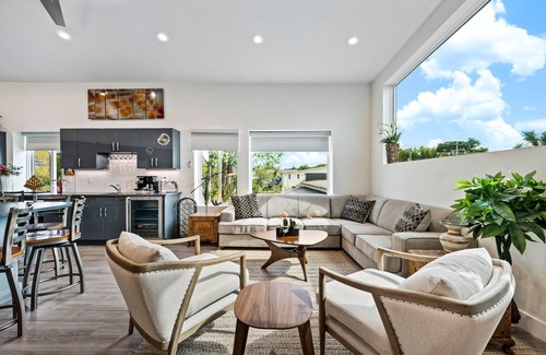 Egg Harbor Apartment | The Loft – Stylish Walkable Egg Harbor Retreat, Pet-Friendly Stay