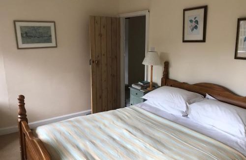 Ampney Crucis Bed & Breakfast | The Long House