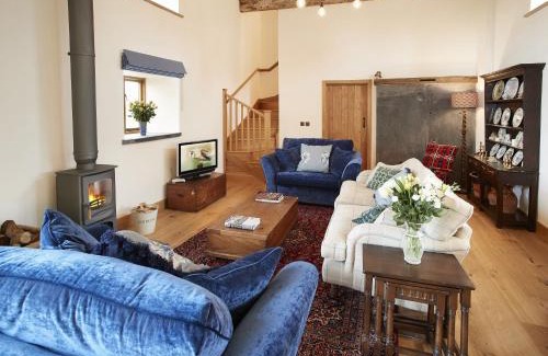 Ruthin House | The Longbarn at Caerfallen