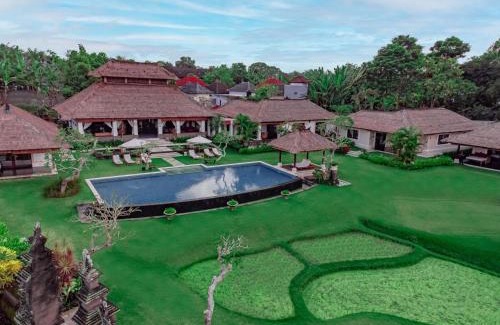 Kediri Villa | The Lotus Residence by Amerta Experience