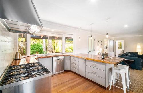 Prevelly House | 'The Love Shack' Pet-Friendly Beach Bungalow