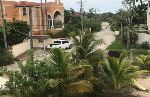 Belize City House | The LSDJFOELFNSLDLDKJFLDSJ