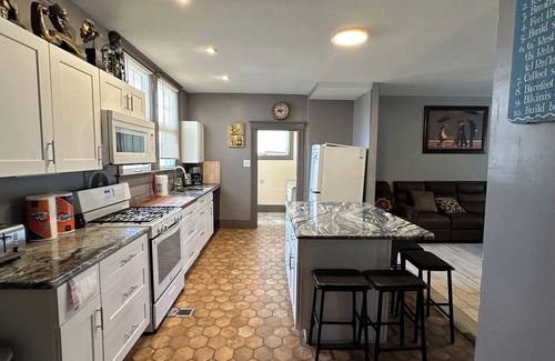 Atlantic City House | The Lucky Stars House - Walk to the Beach and Boardwalk