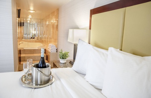 Madison Hotel | The Madison Concourse Hotel and Governor's Club