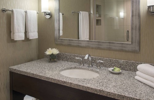 Madison Hotel | The Madison Concourse Hotel and Governor's Club