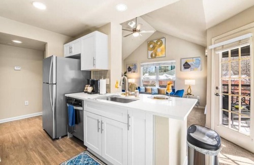 North Buckhead Apartment | The Majestic Buckhead Retreat New Listing