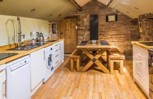 Cromford Cottage | THE MALTHOUSE, family friendly, luxury holiday cottage in Cromford
