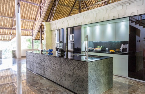 Melayang Villa | THE MANIPURA LUXURY ESTATE & SPA 1000sqm Living Area, 20m Infinity Pool!
