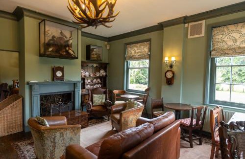 Croxton Kerrial House | The Manners Sleeps 20 Private Bar Dining