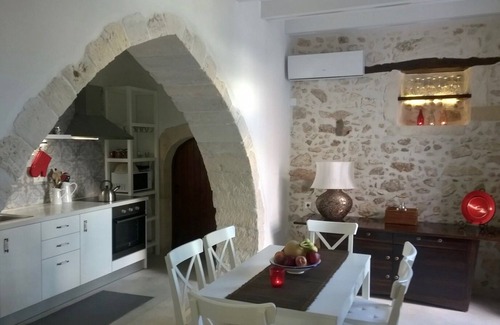 Old Town Rethymnon Villa | The Manor - Private Villa with Pool in the Heart of the Old Town of Rethymno