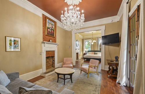 Treme Hotel | The Marsalis Deluxe Guesthouse