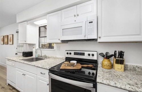 Matthews House | The Matthews Stay | Newly Renovated Family Home