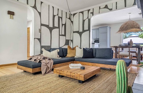 Red Deer House | The Maverick | Family Friendly | Sleeps 16 + Guest