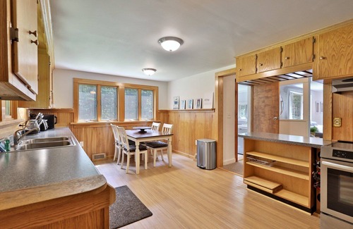 East Haven Rutland County Cottage | The Mendon Cottage: Charming Home Close to Killington, Pico and Rutland.