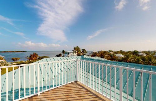 Cutthroat Harbor Estates House | The Mermaid Manor
