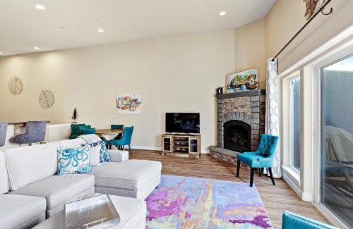 Gold Beach House | The Mermaid's Den