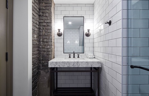 Byward Market - Parliament Hill Hotel | The Metcalfe Hotel