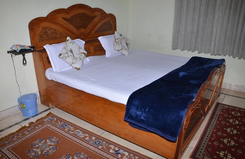 Vaishali Nagar House | The Midas Guest House a Home with personal Care