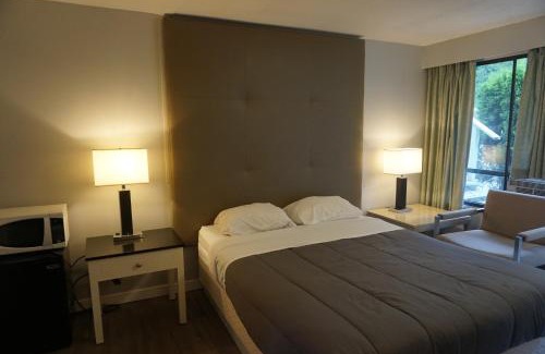 Boston Bar Hotel | The Mighty Fraser Motel