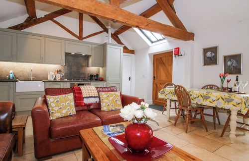 Yarpole Cottage | THE MILKING PARLOUR, romantic, luxury holiday cottage in Yarpole