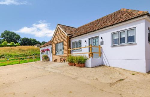 Eleighwater House | The Milking Parlour - Heavenly Views Cot