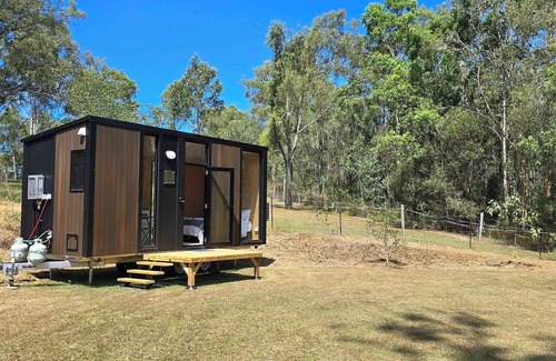 Mundoolun House | The Mini Chalet by Tiny Away