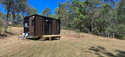 Mundoolun House | The Mini Chalet by Tiny Away