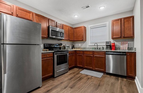 Bowling Green Apartment | The Mint - A Perfect 4Bed/4Bath Weekend Getaway