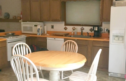 Elmira Cottage | The Mint : Old-Fashioned Lake Days Await at This Hidden Gem